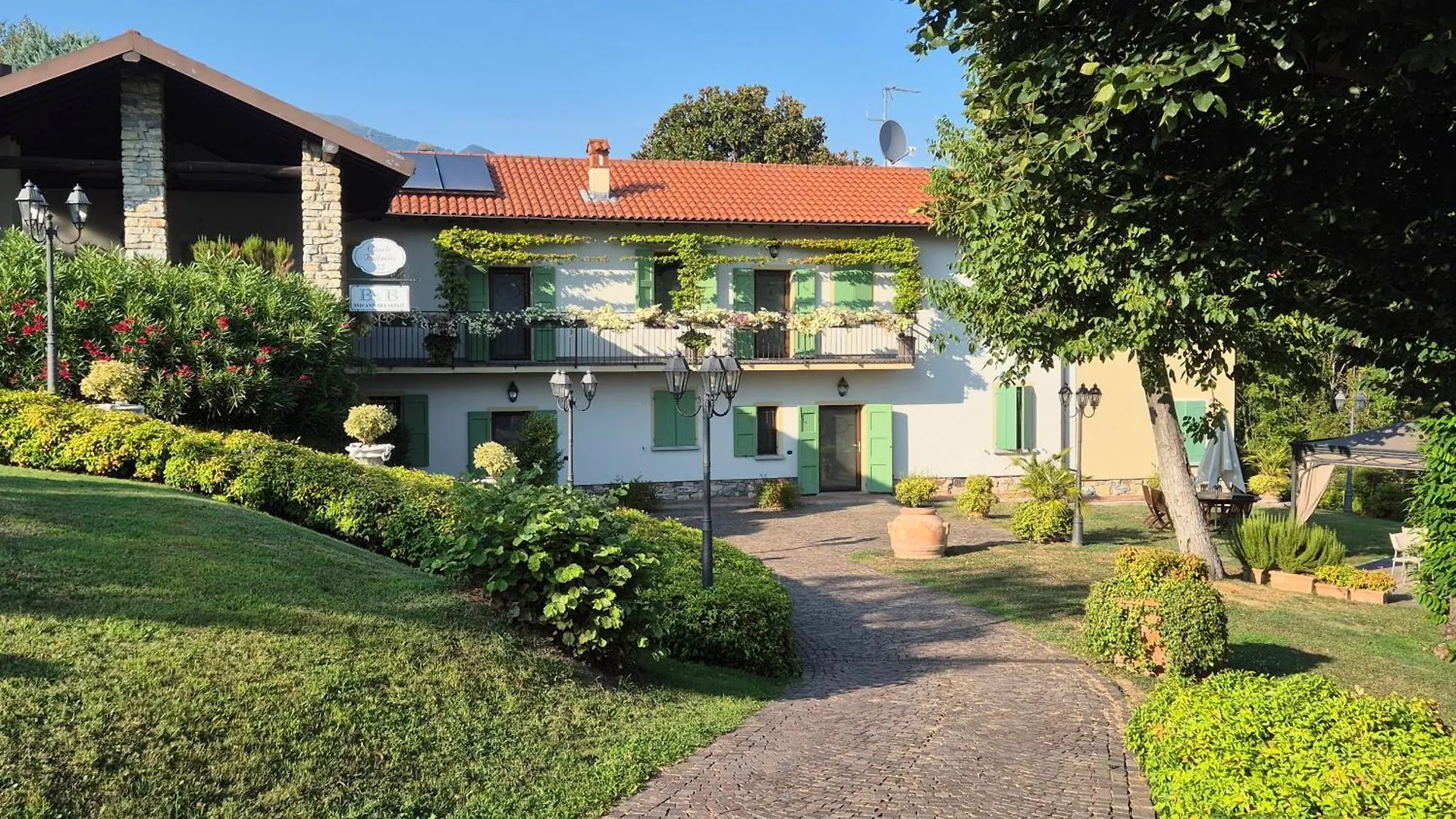 Bed & Breakfast Casale Raffaello B&B Como Albese Con Cassano Italy